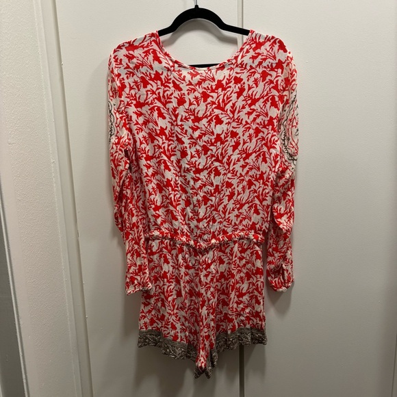 Free People Women’s Small Resort Gardenia Red White Boho Tropical Beachy Romper - Picture 3 of 9